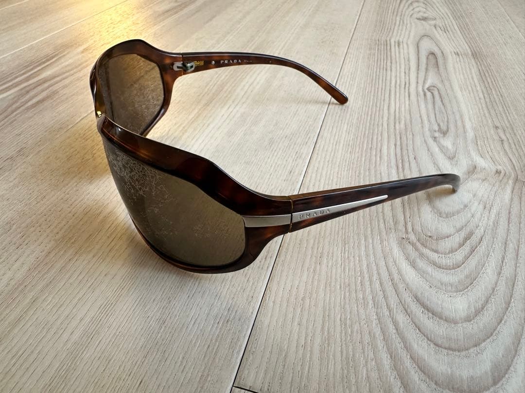 プラダ サングラス GACKT着用モデル！SPR14 ブラック&ブラウン2セット