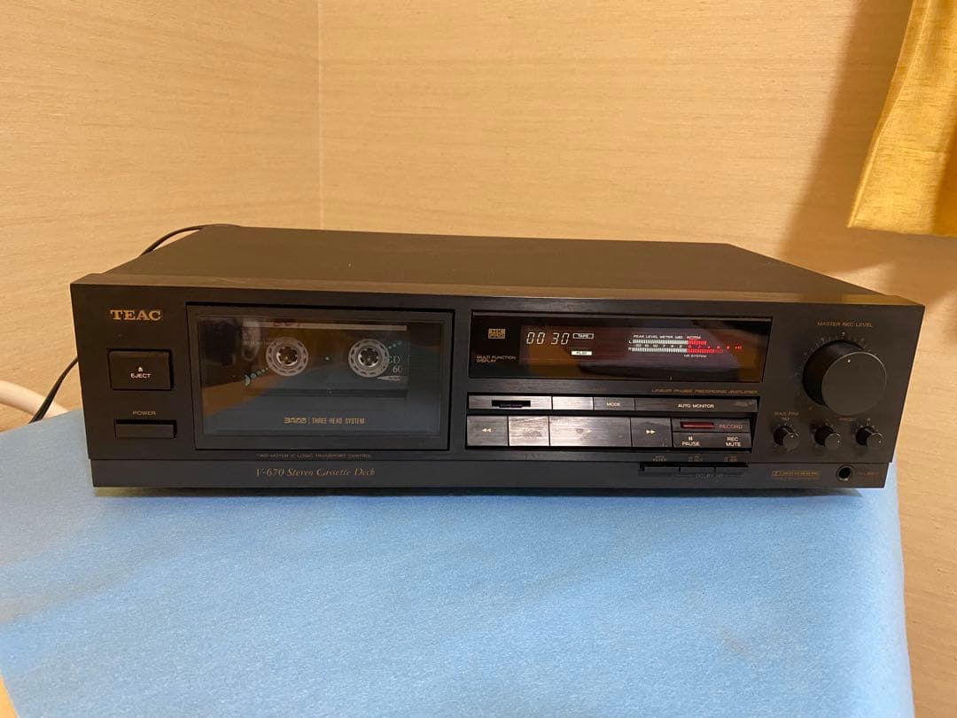 TEAC V-670 カセットデッキ　3ヘッド　動作OK