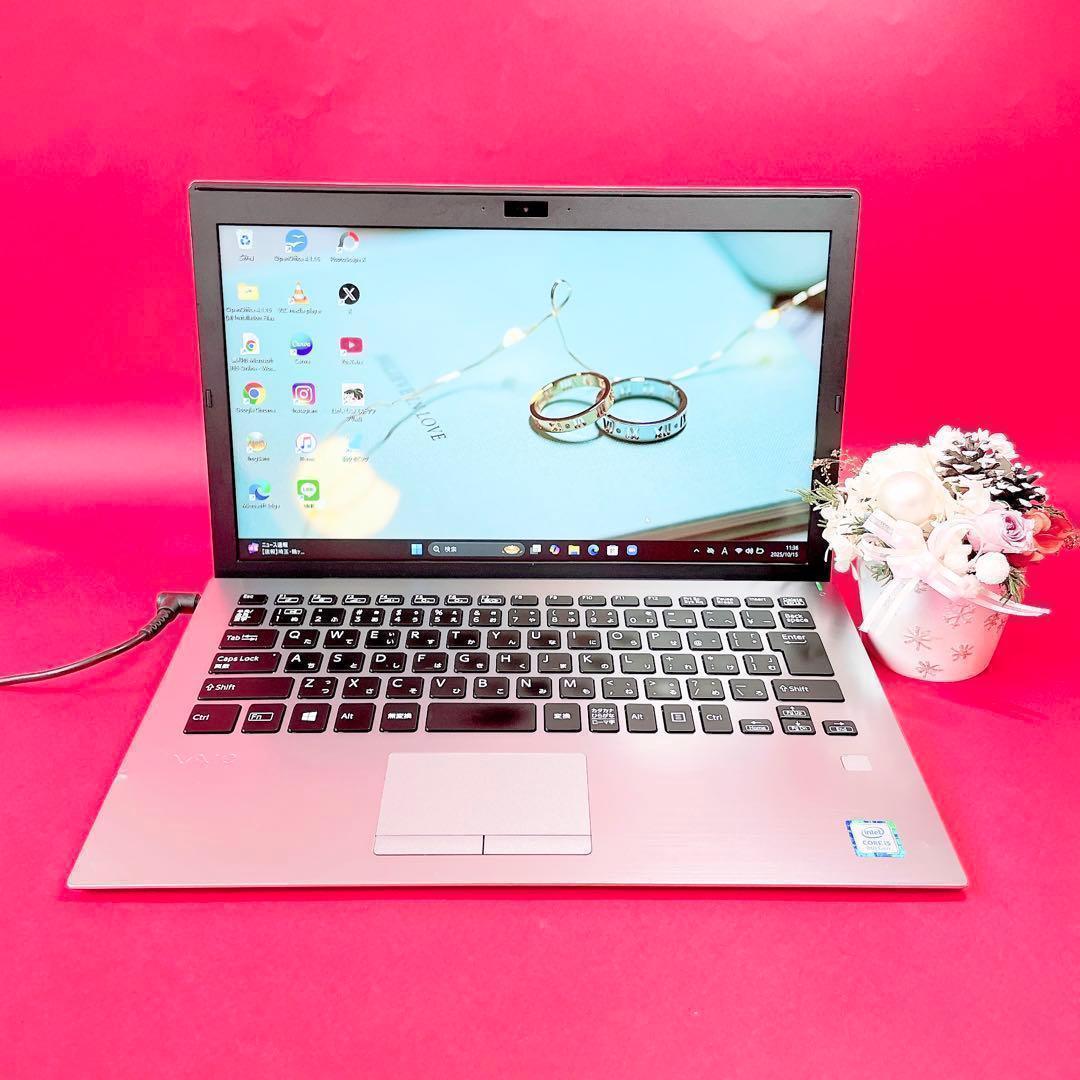Windows11対応❣️小型軽量✨️薄型VAIOノートパソコン快適SSDカメラ付き