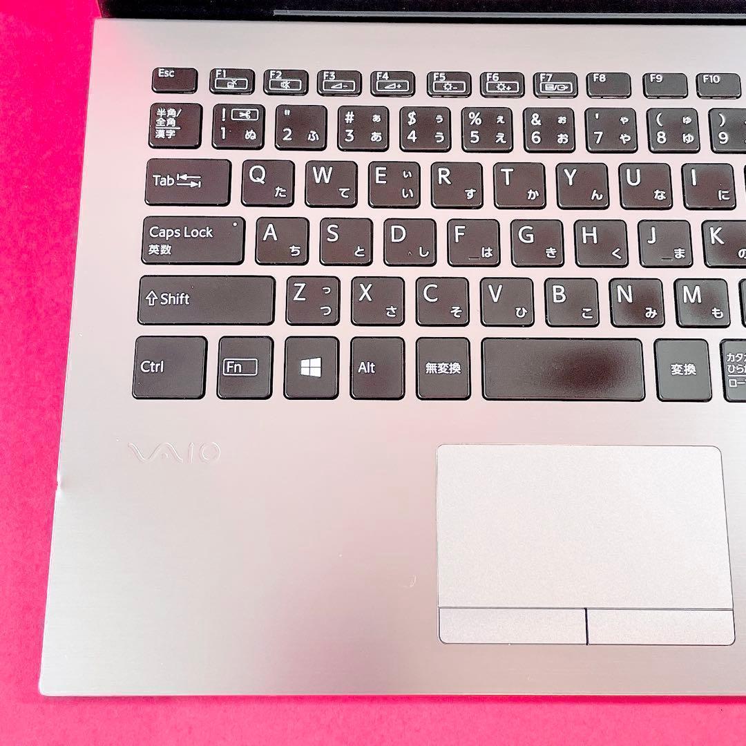 Windows11対応❣️小型軽量✨️薄型VAIOノートパソコン快適SSDカメラ付き