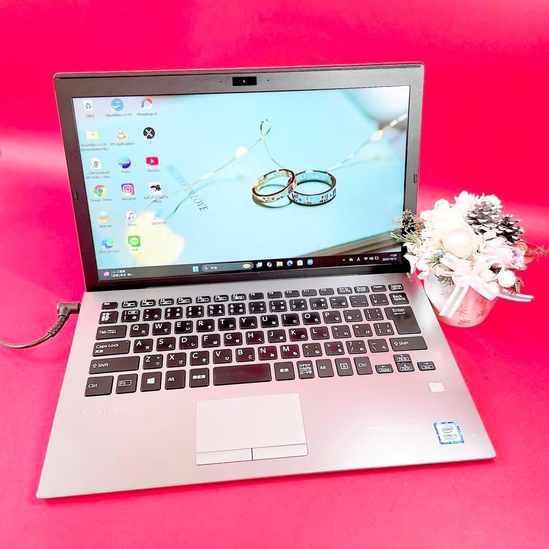 Windows11対応❣️小型軽量✨️薄型VAIOノートパソコン快適SSDカメラ付き