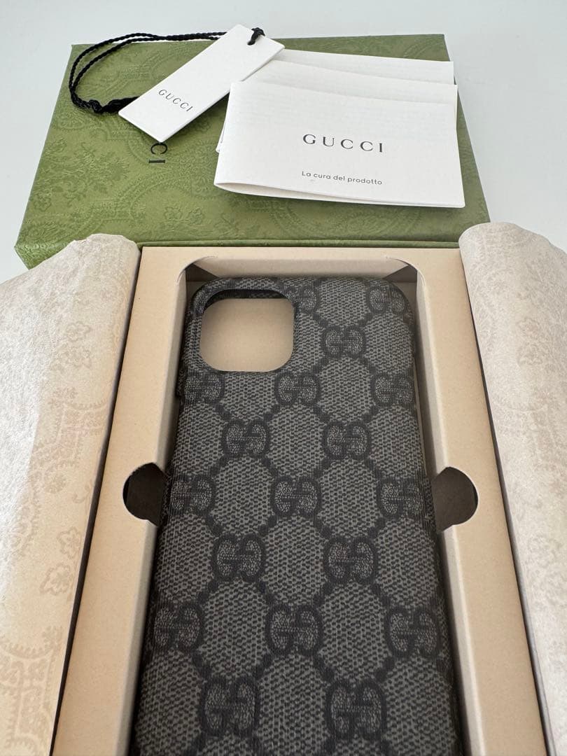 GUCCI iPhone15ケース GGパターン グレー/ブラック