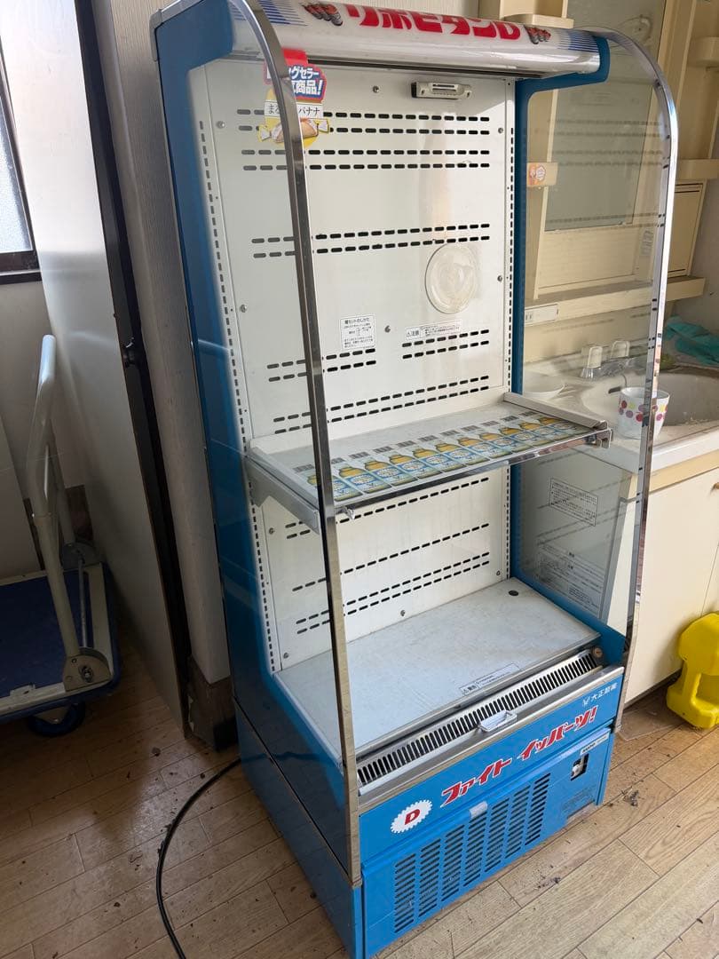 SANYO 冷蔵ケース　リポビタンD