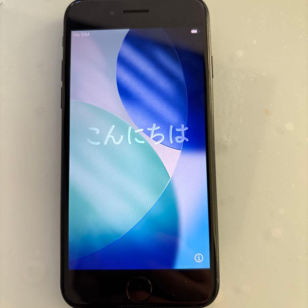 Apple iPhone se 第3世代　ブラック 本体　64G