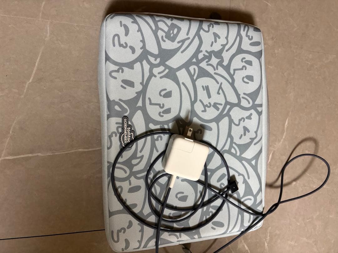 MacBook Air スペースグレー M2