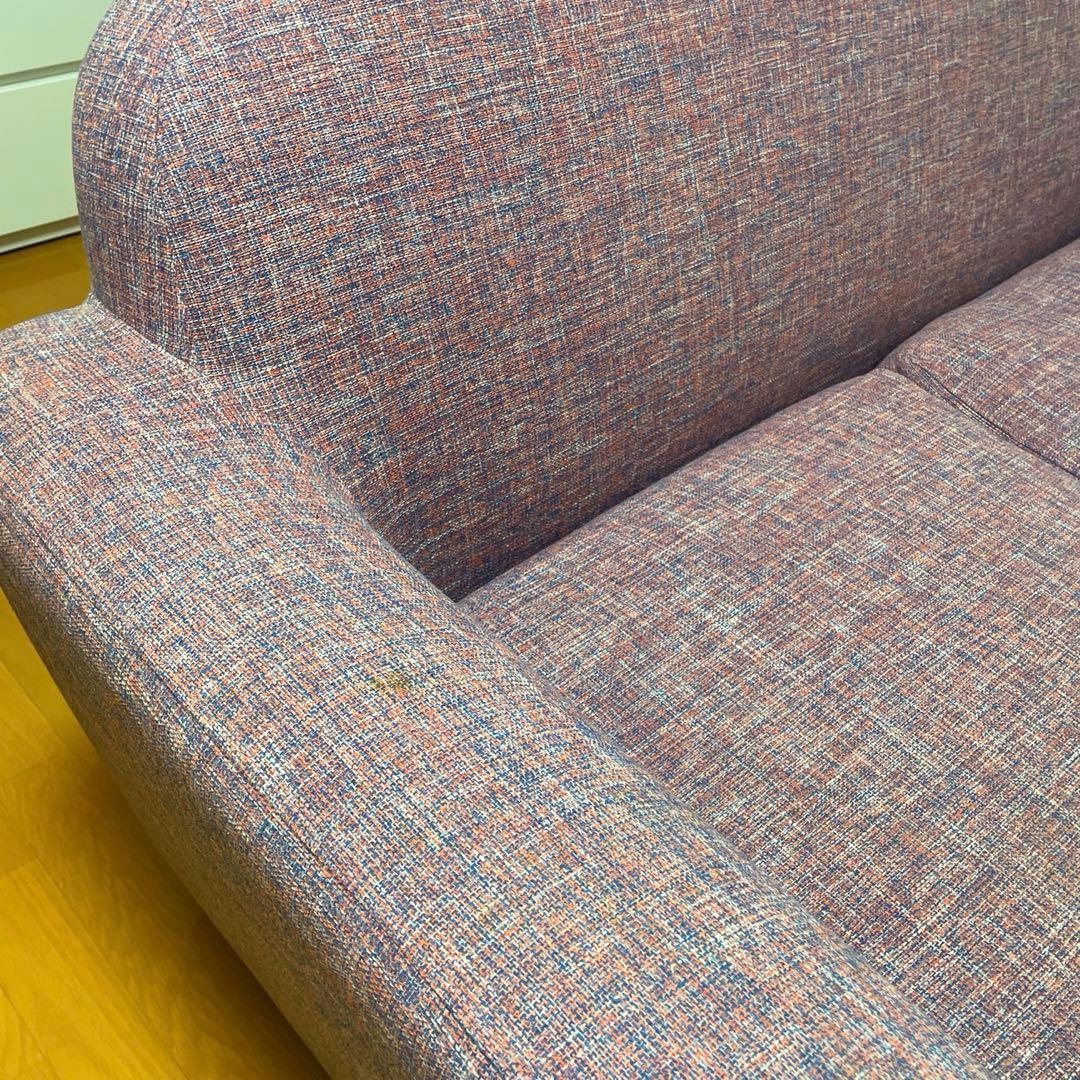 ピンク系ツイード生地 2人掛けソファ