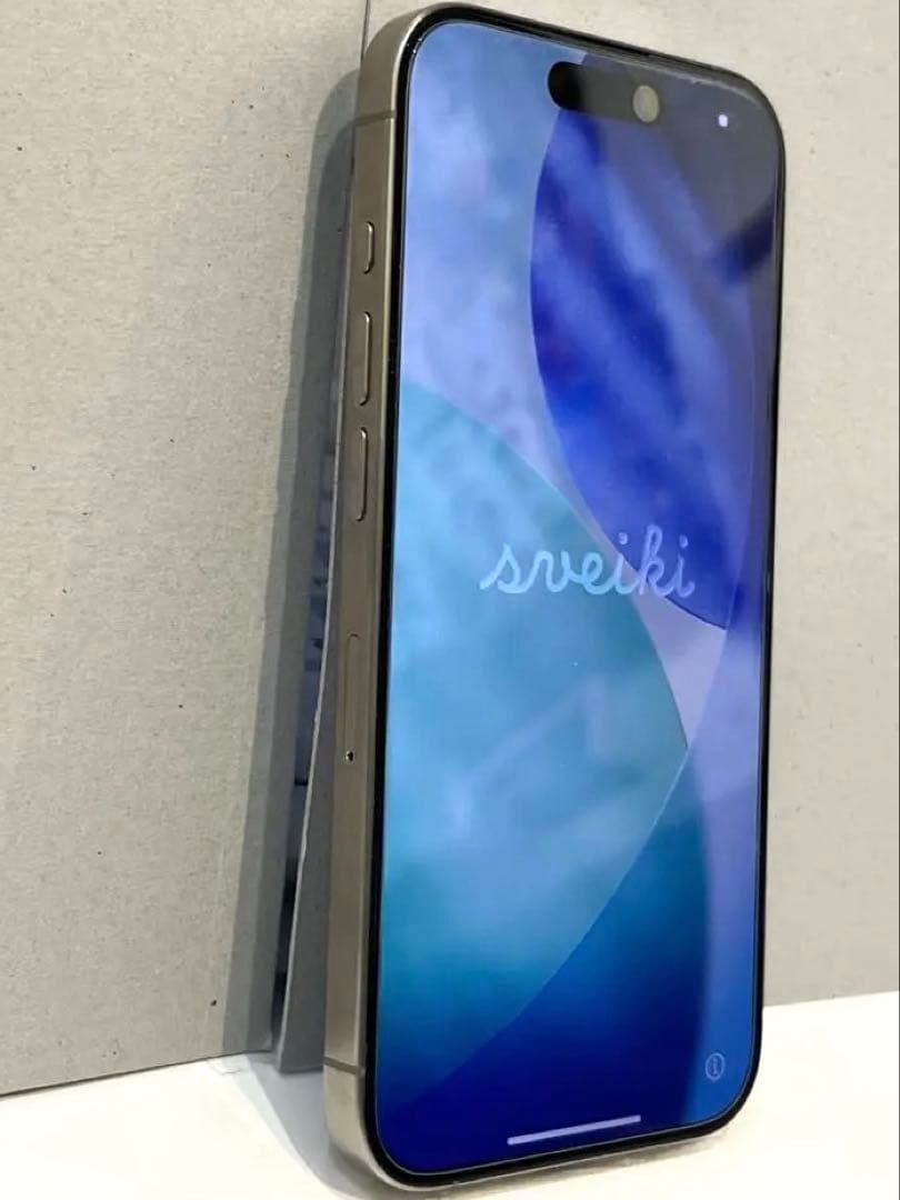 iPhone 15 Pro 256G 89%バッテリー　グレー