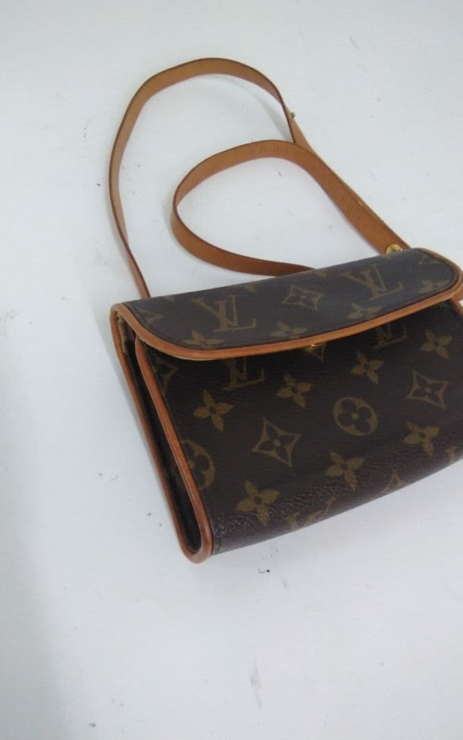 ヴィトン　ウェストポシェット