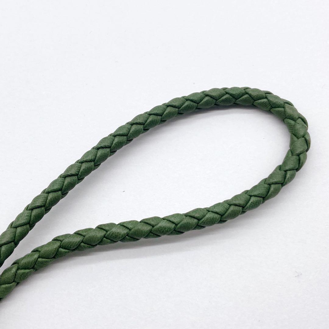 未使用級✨ボッテガヴェネタ　ロングレザーチャーム　編み込み　グリーン