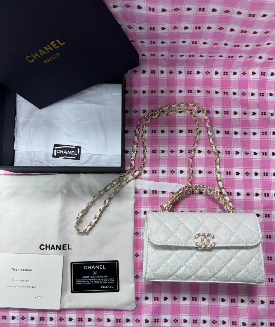 【非売品】VIP限定 ホワイトキルティングバッグ wt