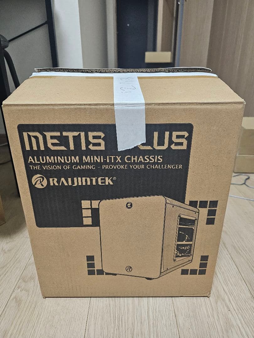 チ*ン様 Raijintek metis plus PCケース550W電源120