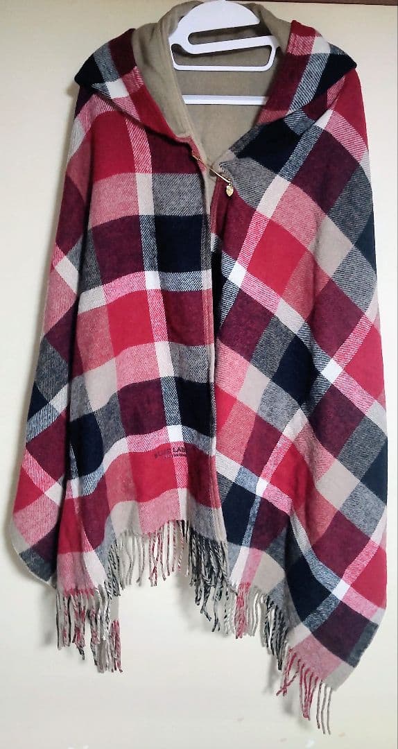 ブルーレーベルクリストブリッジ ポンチョ ピン付き ウール100% チェック 赤