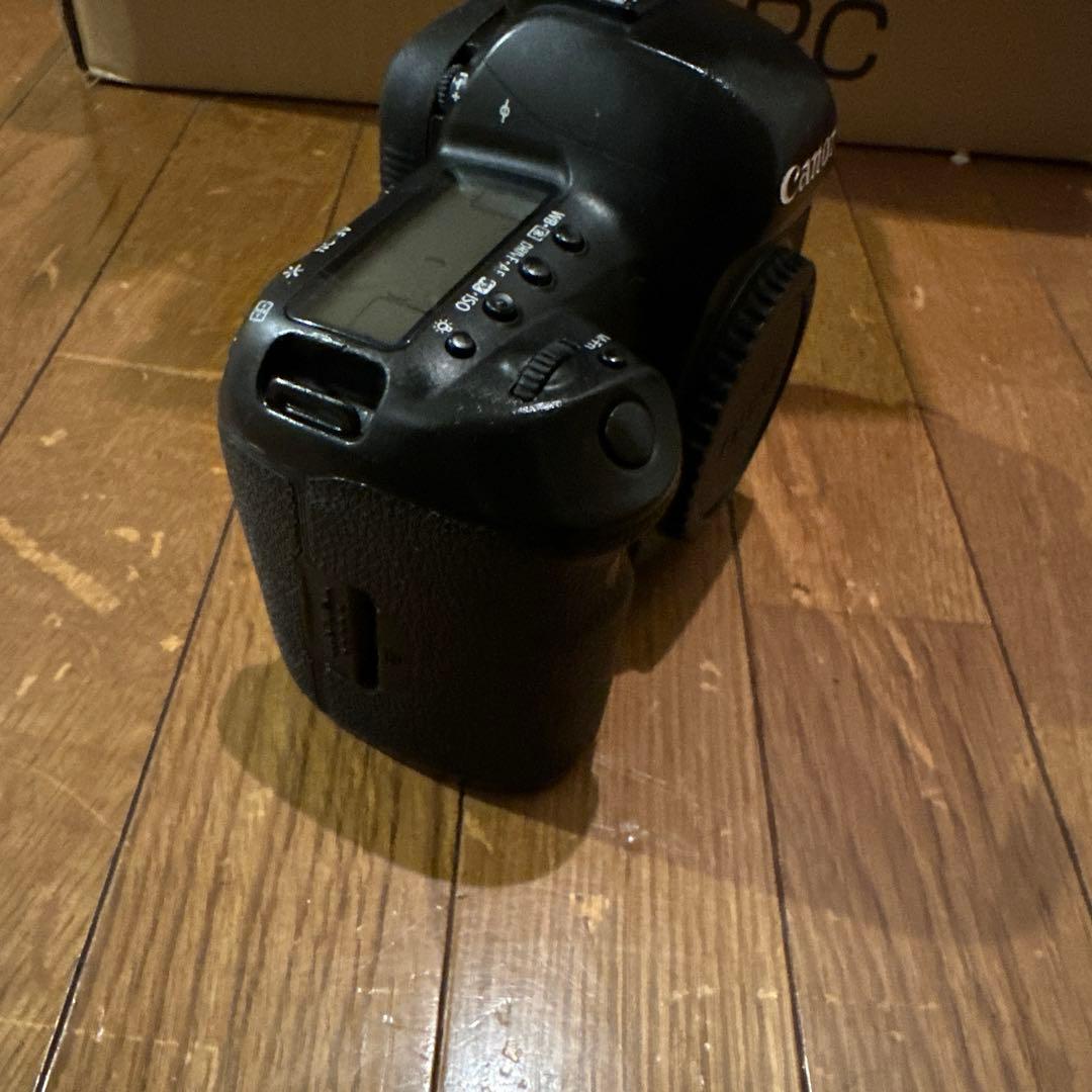 デジタルカメラ Canon EOS 5D Mark IV /EF 35-80mm1:4.-5.6