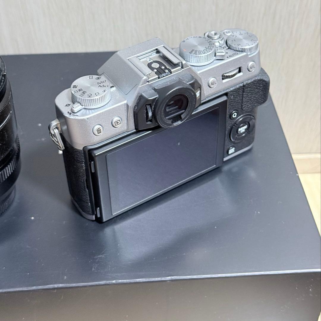 x-t20 ミラーレスカメラ シルバー　本体　レンズ　箱付き