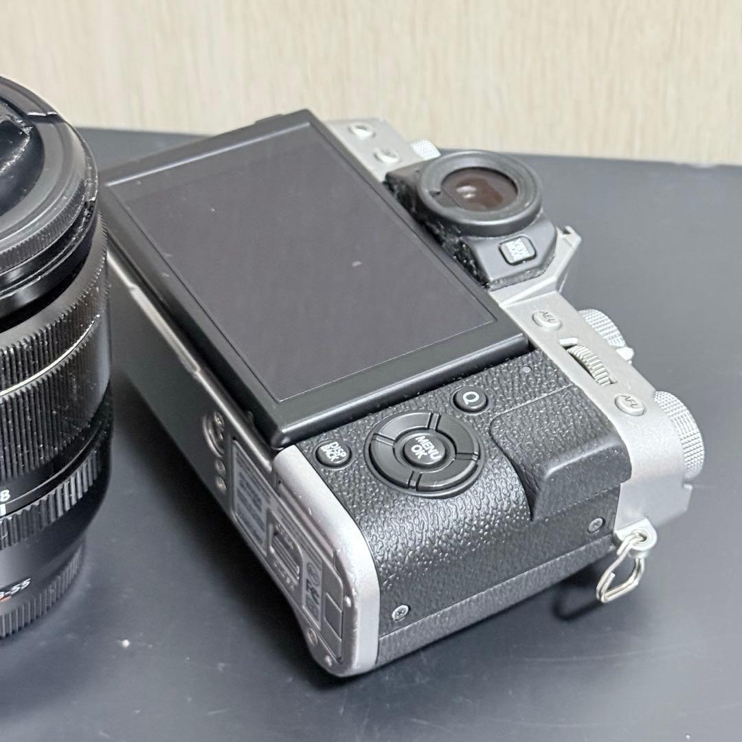 x-t20 ミラーレスカメラ シルバー　本体　レンズ　箱付き