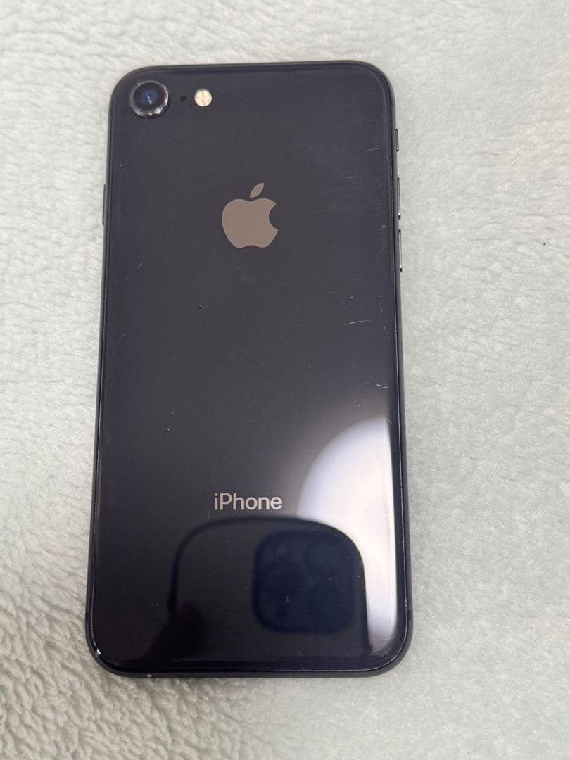 iPhone 8 ブラック 本体　SIM フリー