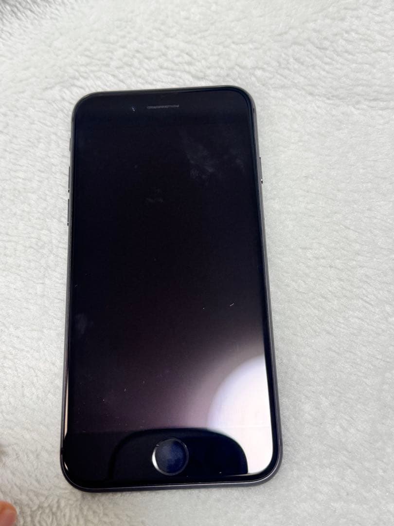 iPhone 8 ブラック 本体　SIM フリー