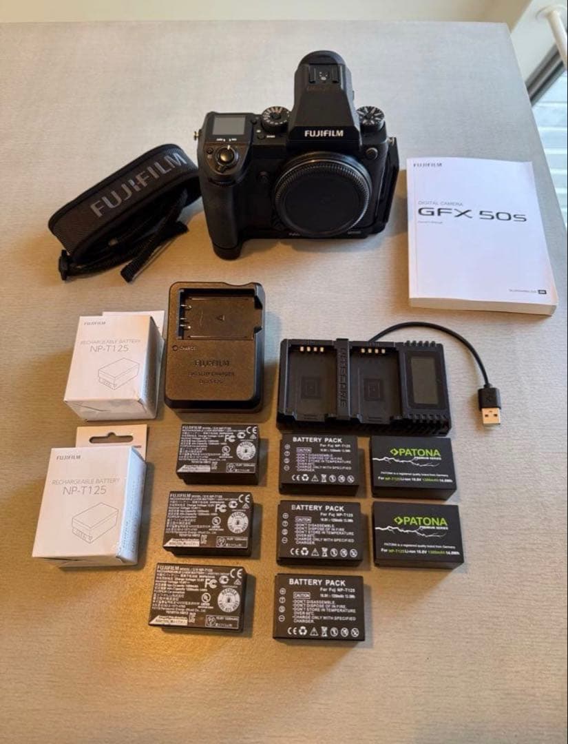 【arki】Fujifilm GFX 50S ミラーレス一眼 本体と付属品