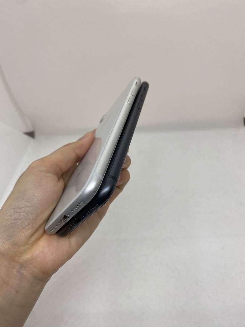 iPhone 8 セット 64GB 黒と白