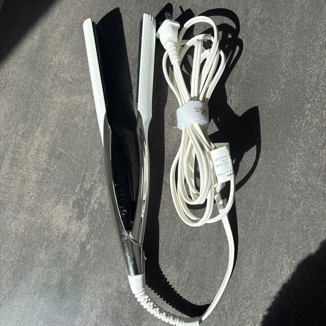 ReFa ストレートヘアアイロン ホワイト　値下げしました。
