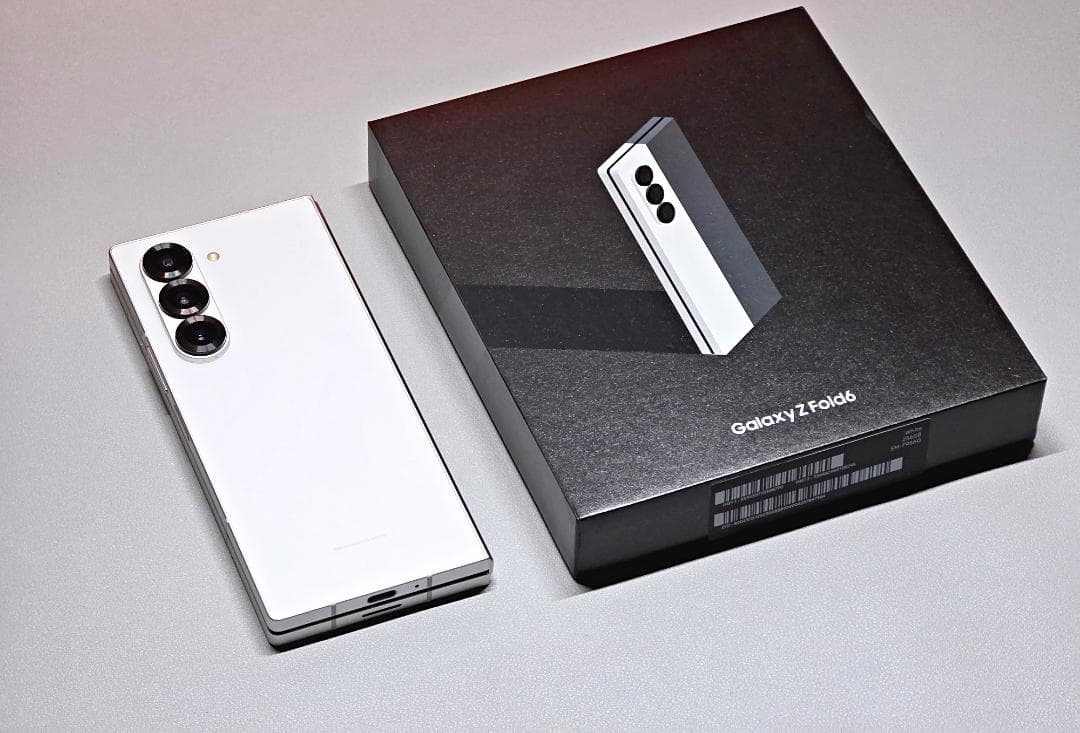 Samsung Galaxy Z Fold6 ホワイト 256GB