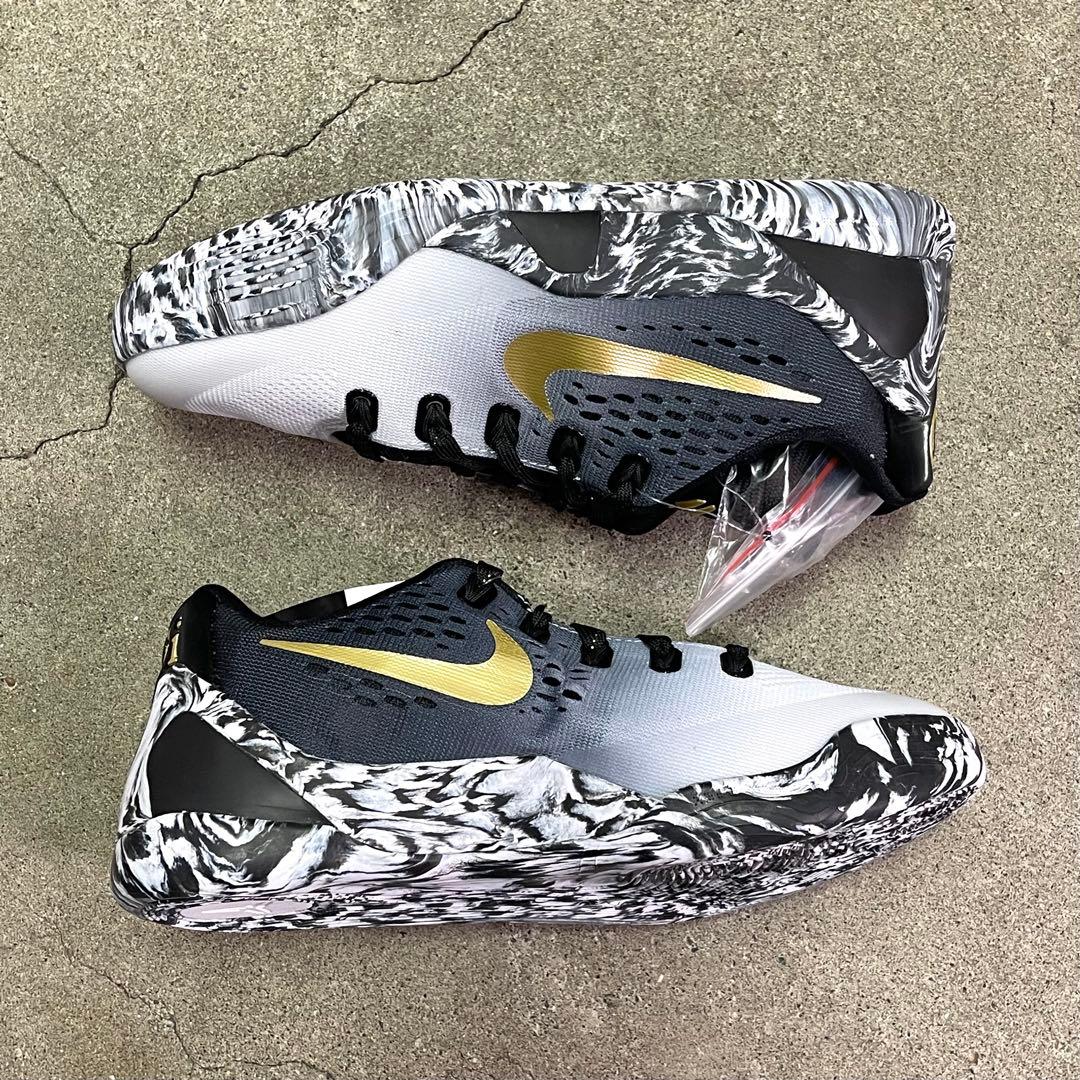 スニーカー Nike Kobe 9 EM Low Mambacita (GS) 24cm