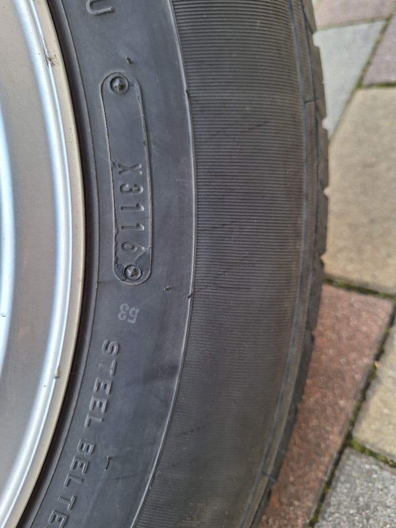 ハイエースタイヤアルミホイルセット mojirou.dx1026