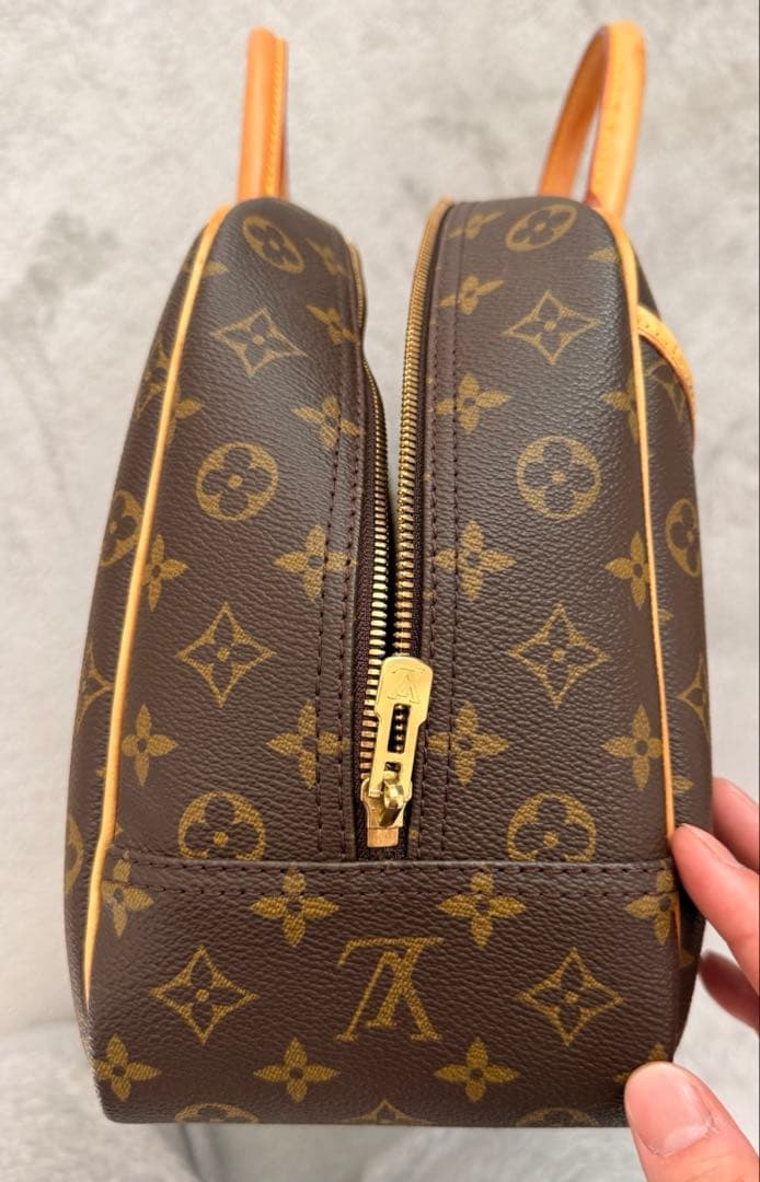 バッグ LOUIS VUITTON