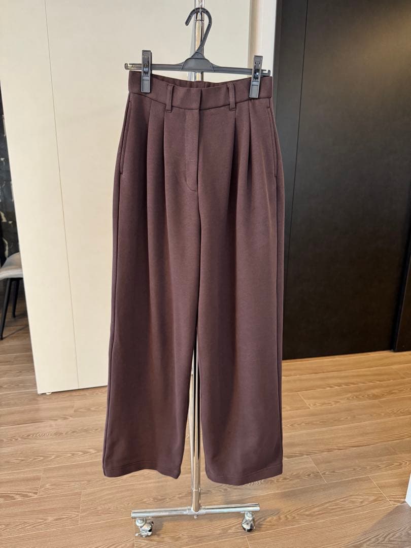 新品未使用♪クラネTWO TUCK SWEAT PANTS