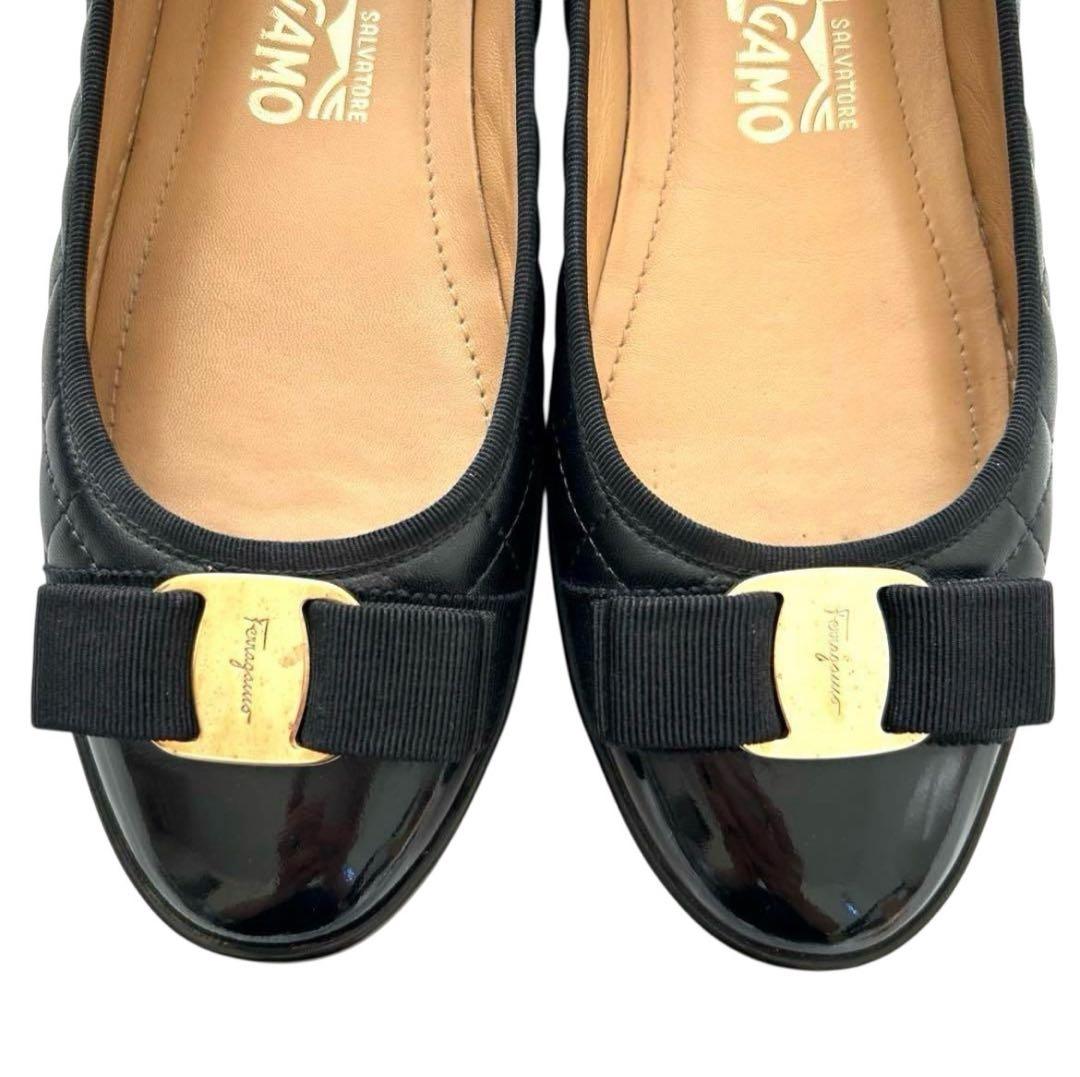 【サニー】FERRAGAMO ヴァラリボン キルティングフラットシューズ