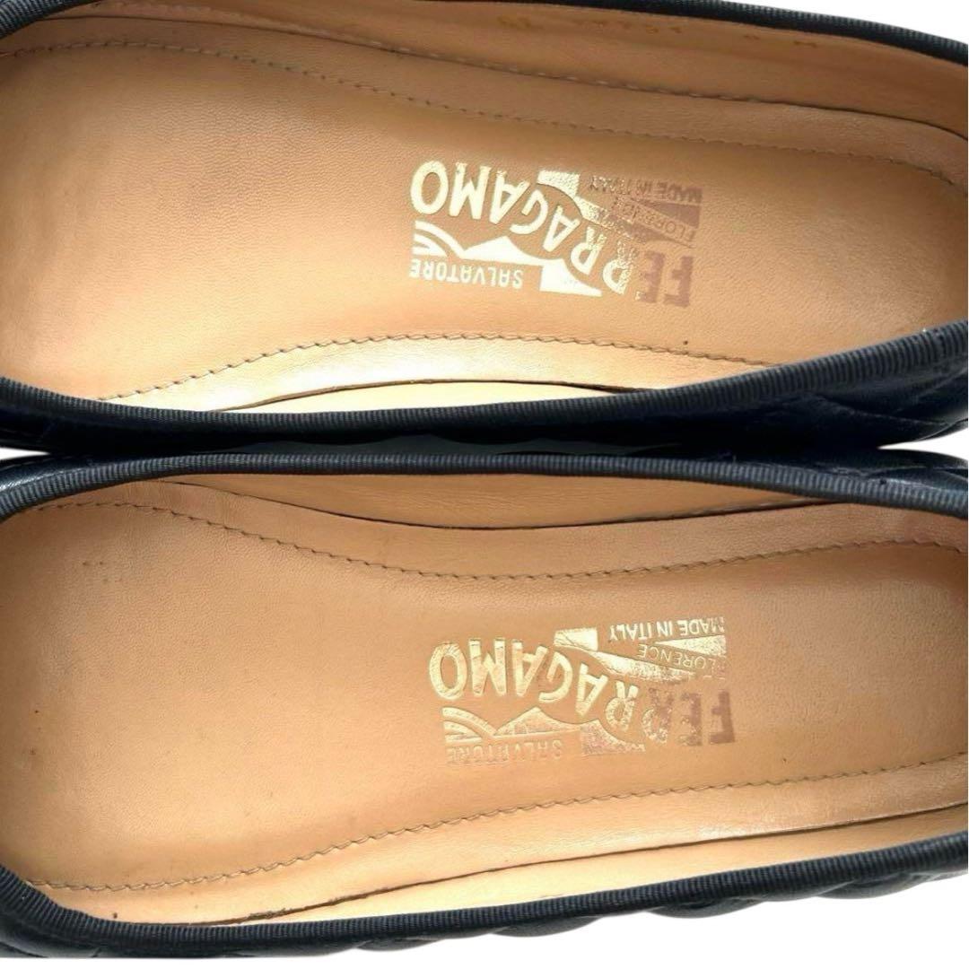 【サニー】FERRAGAMO ヴァラリボン キルティングフラットシューズ