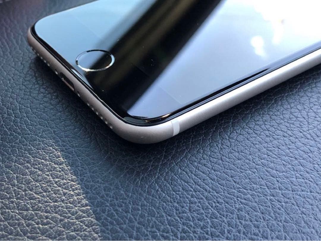 Apple iPhone se3 バッテリー100%