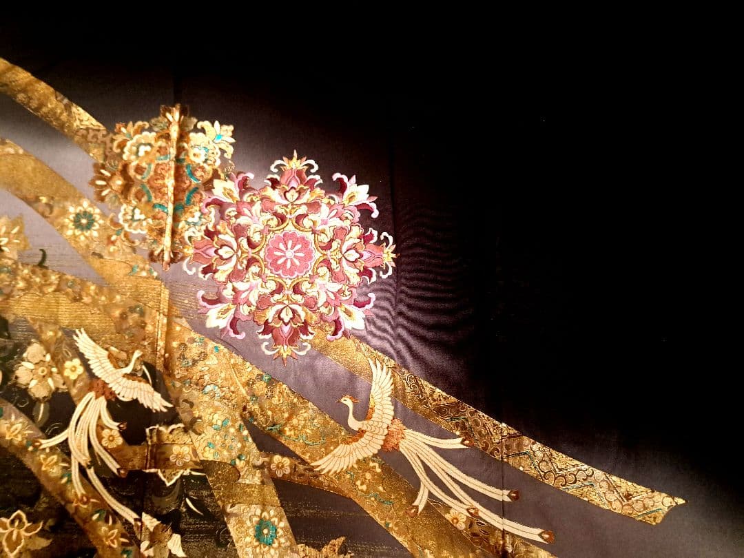 美品❇️豪華黒留袖　貝紫刺繍　 金銀彩　 比翼仕立て　５つ紋　フルセット