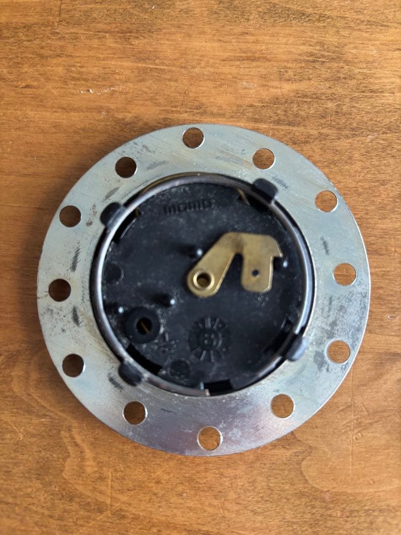 MOMO ステアリング RACE (350mm)