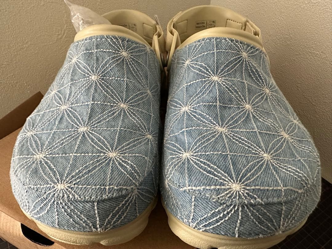 LEVI’S x crocs allterrainclog US11 DENIM