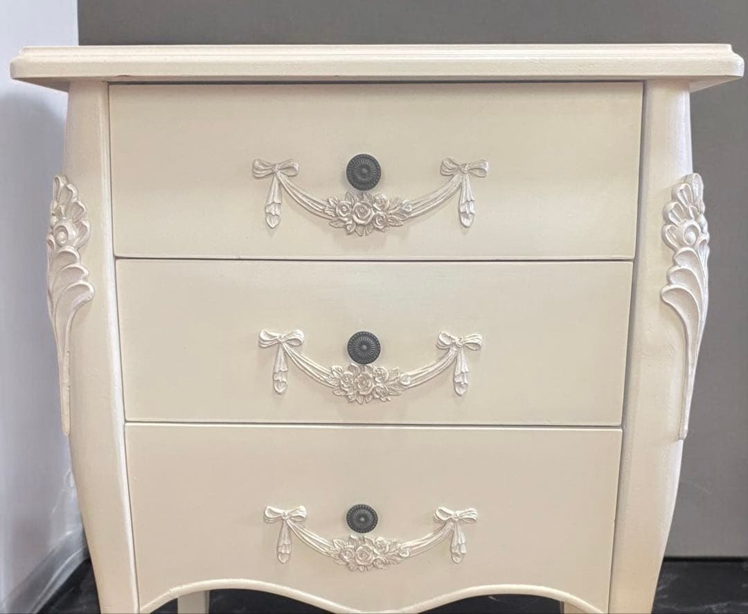 アンティーク★ロココ調猫脚の3段チェスト　ホワイト　60×34×76センチ