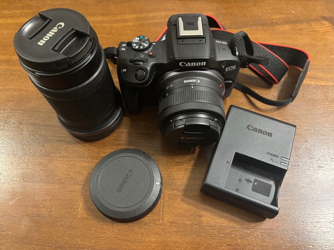【昨年11月購入・保証書有】Canon EOS R50 ダブルズームキット