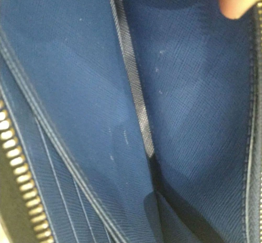 PRADA 長財布 箱付き