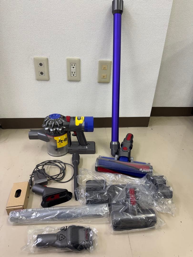 Dyson SV10 コードレスクリーナー 112232