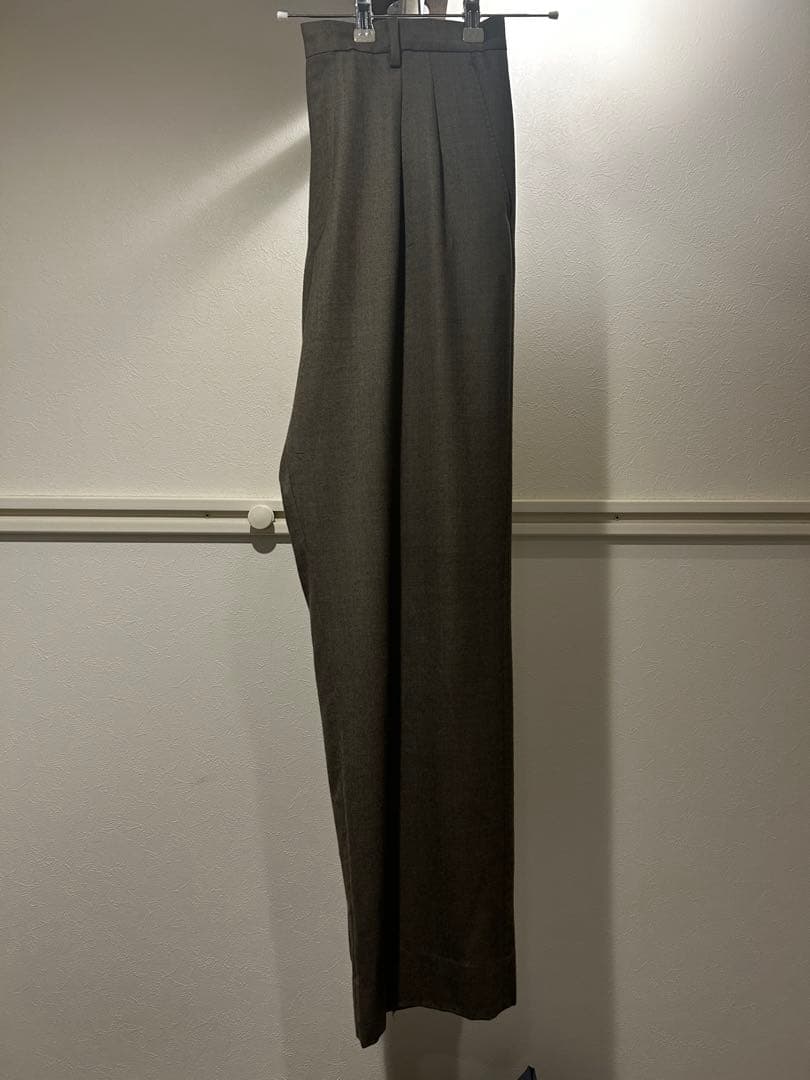パンツ auralee super light wool two-tuck slacks