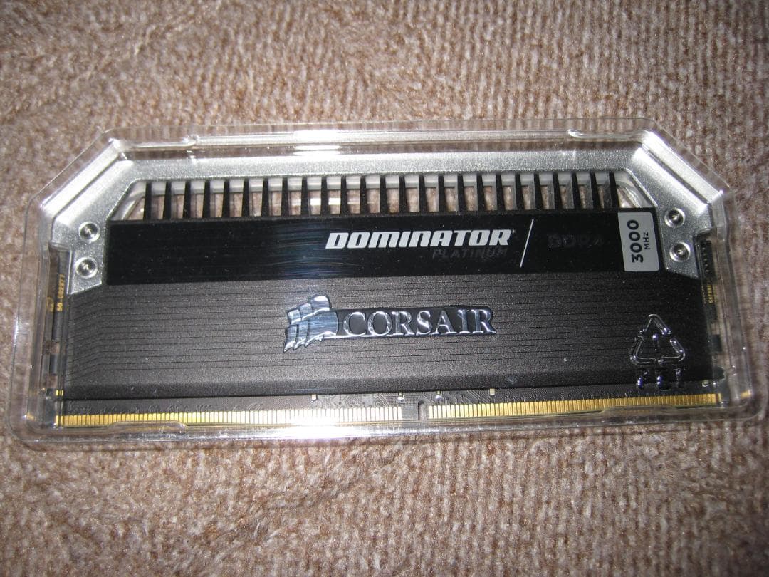 中古 CORSAIR DOMINATOR PLATINUM 16GB DDR4