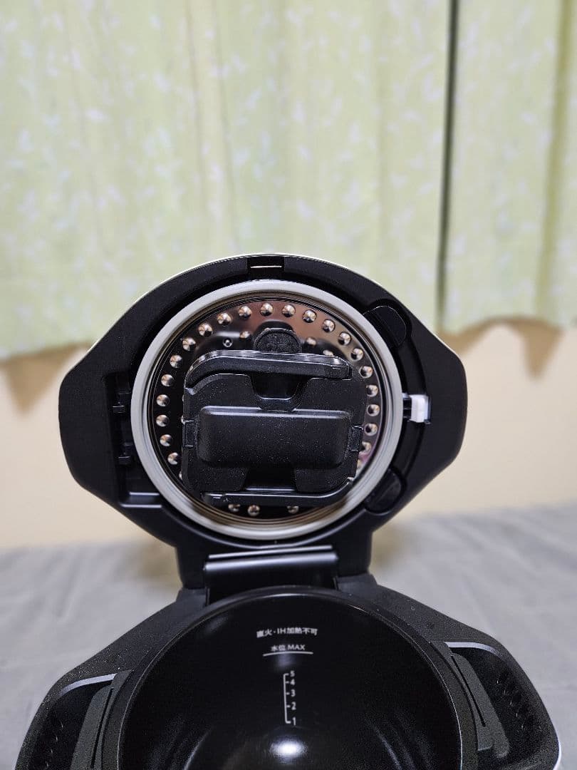 SHARP　ヘルシオ　ホットクック　KN-HW24H　2024年製