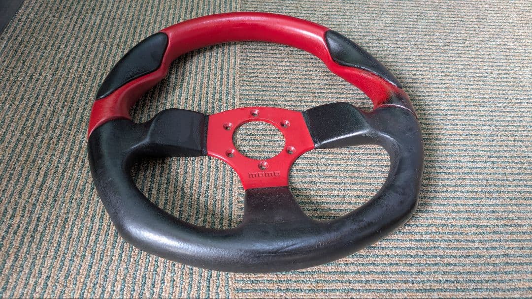 MOMOステアリング COMMANDO2 32φ　モモハン　コマンド2