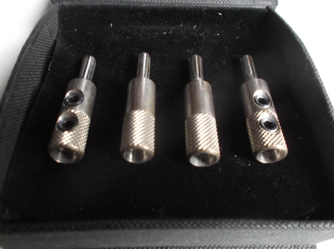 オヤイデOYAIDE SRBNバナナプラグ　未使用箱付き 4個組