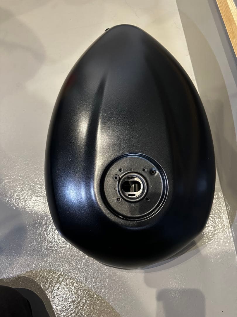 ELIMINATOR ブラックタンク