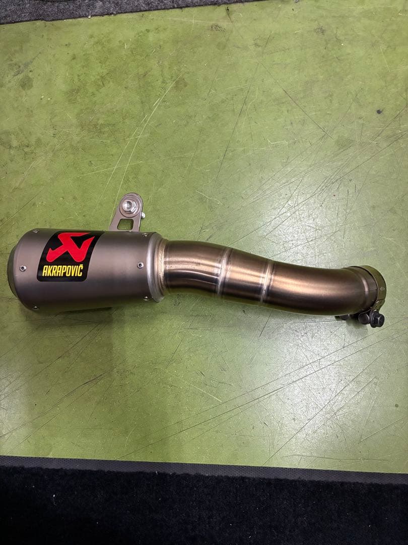 ＹＺＦ－Ｒ２５用　アクラポビッチマフラー　中古品