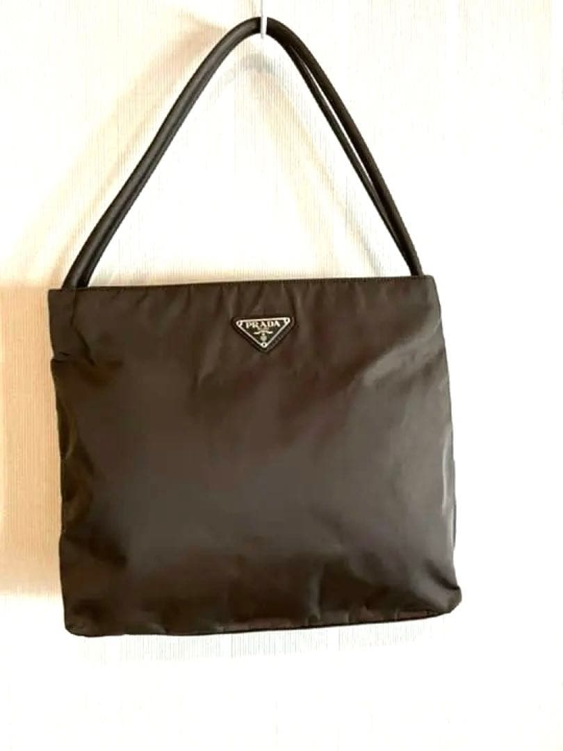 プラダ☆ショルダートート　ハンドバッグ　仕切りあり　ナイロン　カーキブラウン