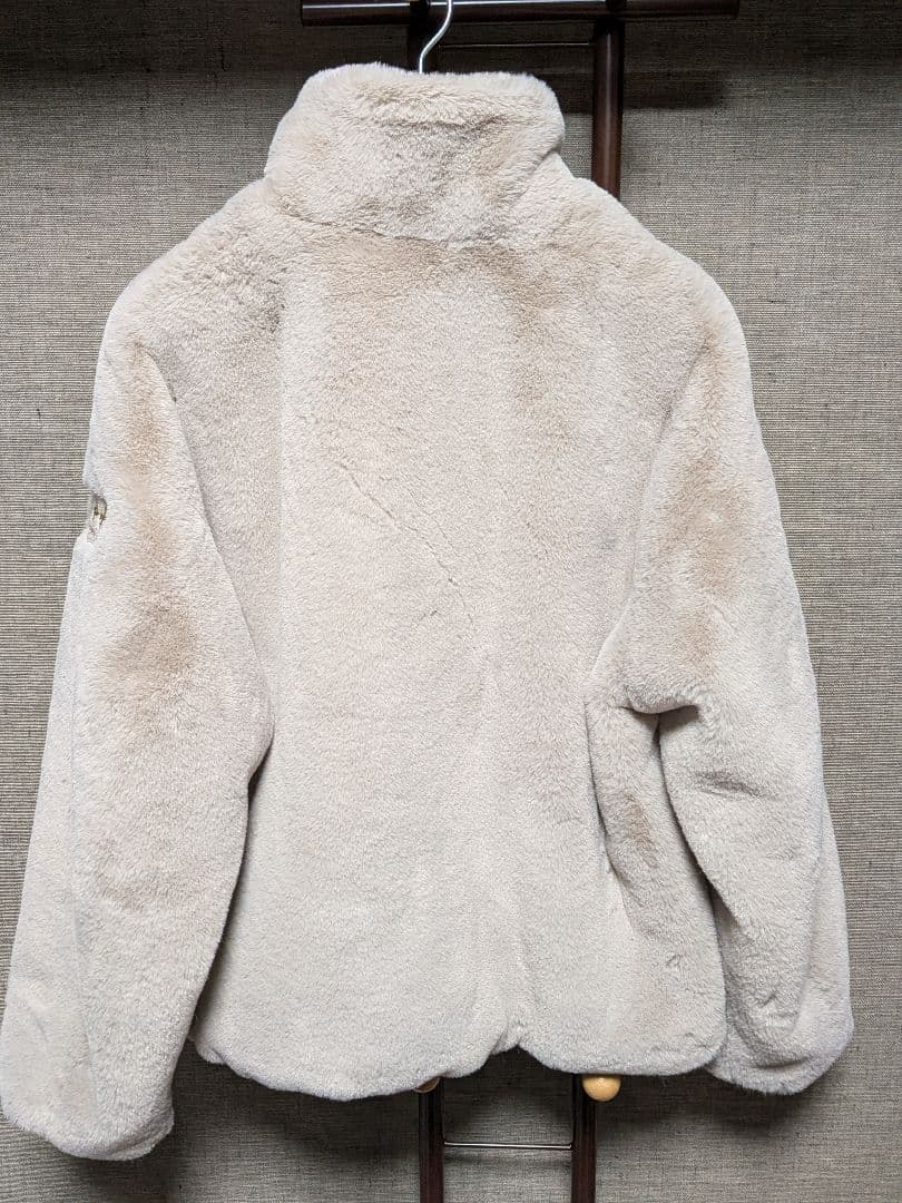 美品 タトラス バルブラ 01 ライトグレー ファーブルゾン