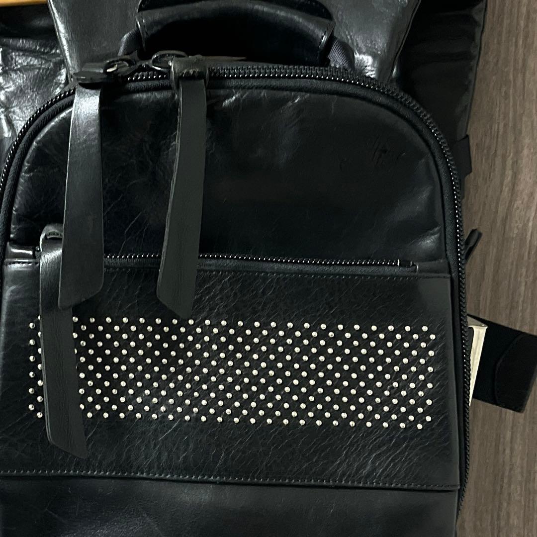 カツユキコダマ　レザーバックパック