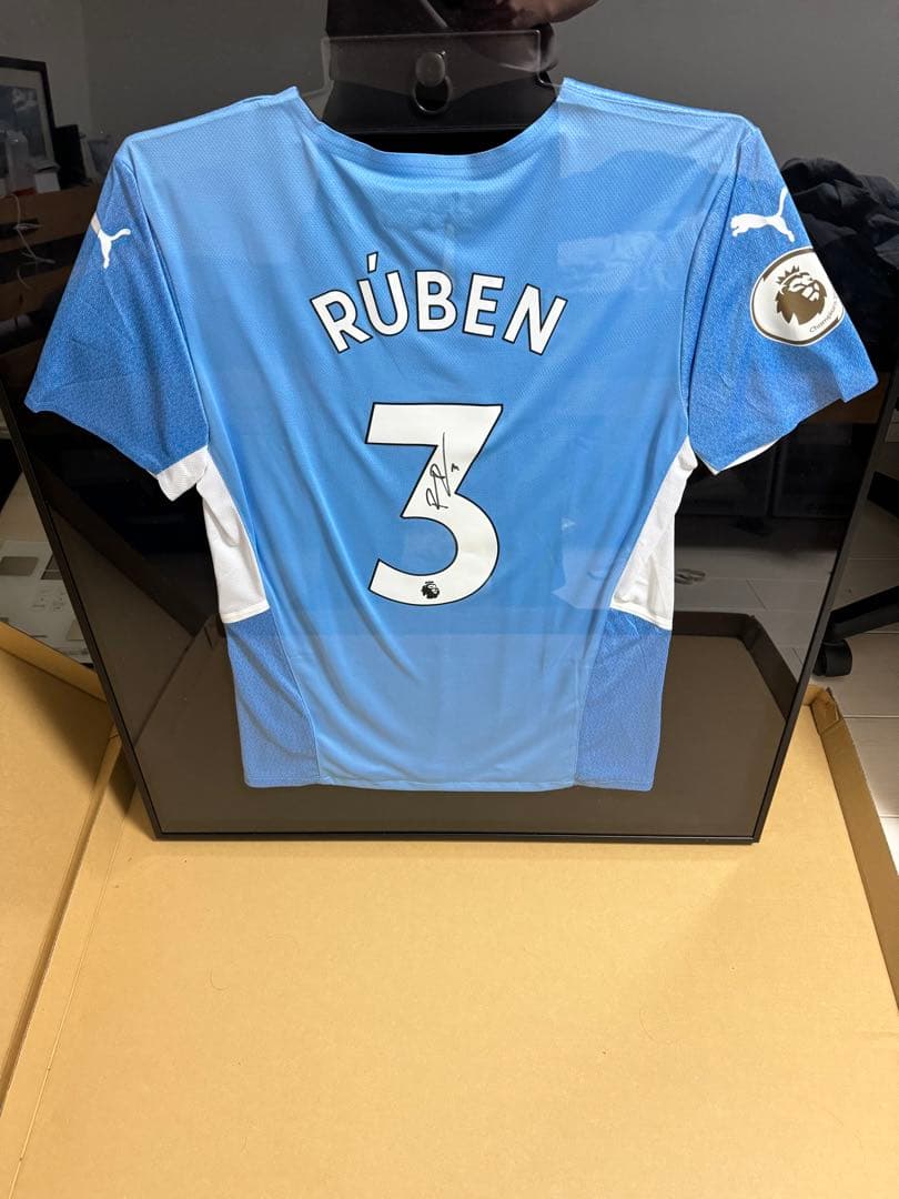 マンチェスター・シティ RÚBEN サイン入りジャージ 3番
